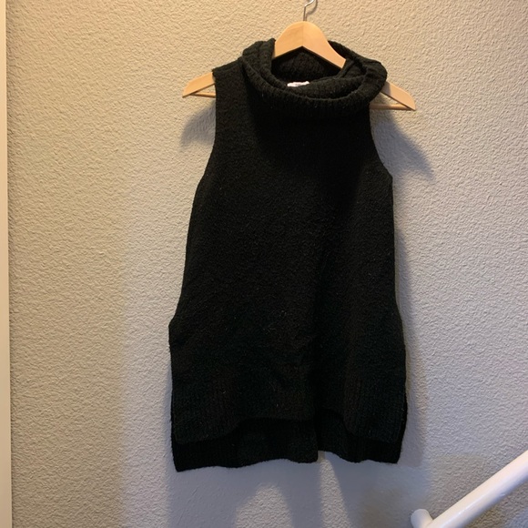 Tops - Bar III black wool sleeveless top
